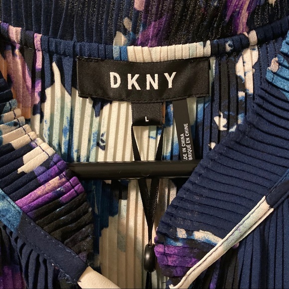 DKNY Floral Tie-Neck Pleated Top - Picture 3 of 7